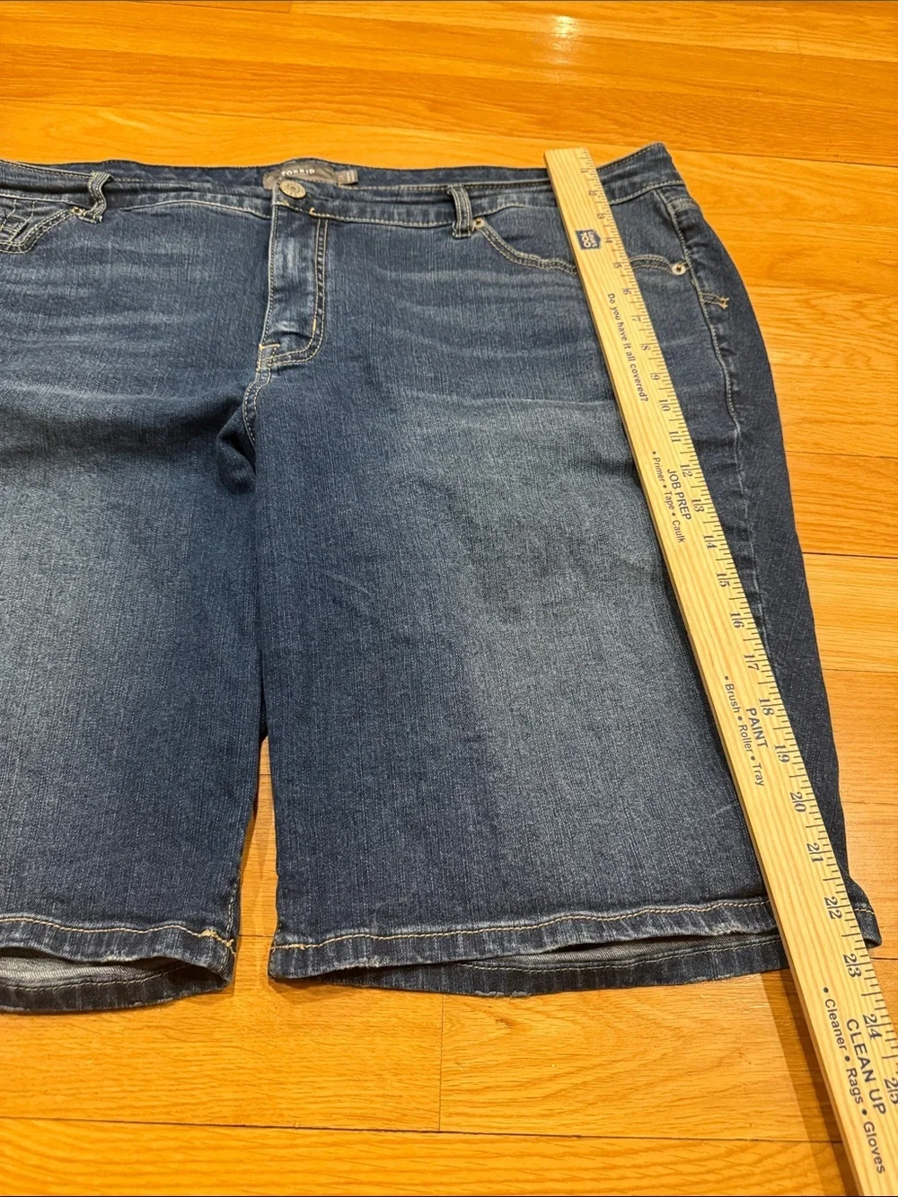 Torrid women’s jeans short size 24.